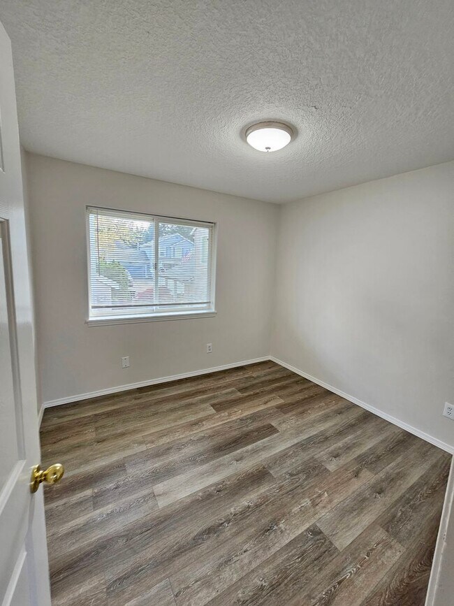 Foto del edificio - 14553 SE Lone Pine Dr