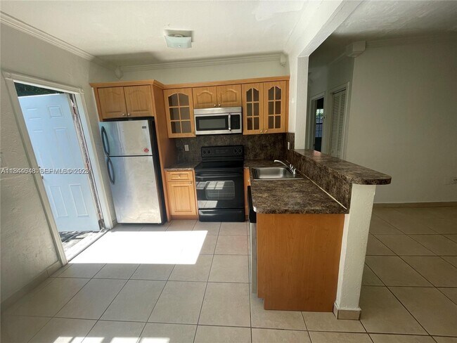 Foto del edificio - 3227 Oak Ave