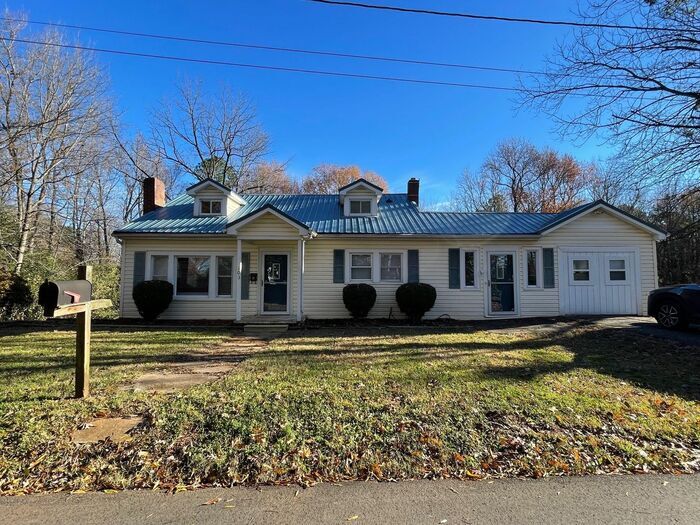 Foto principal - 3 Bedroom in Kings Mountain with Large Yard