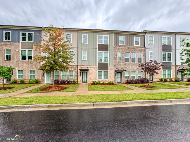 Building Photo - 1136 Buice Lake Pkwy