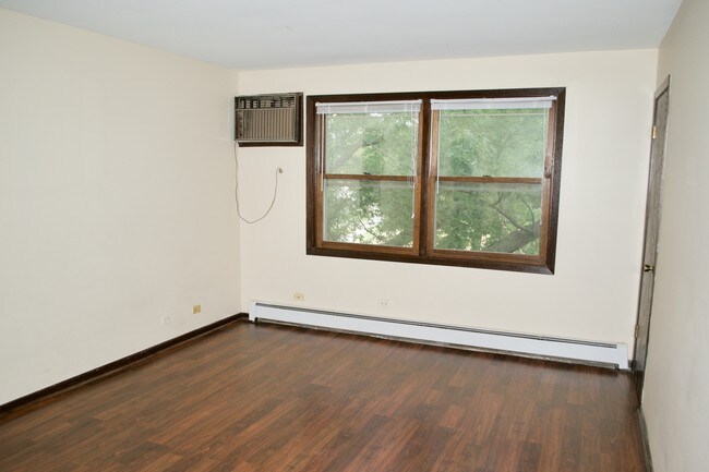 Building Photo - 133 S Whispering Hills Dr