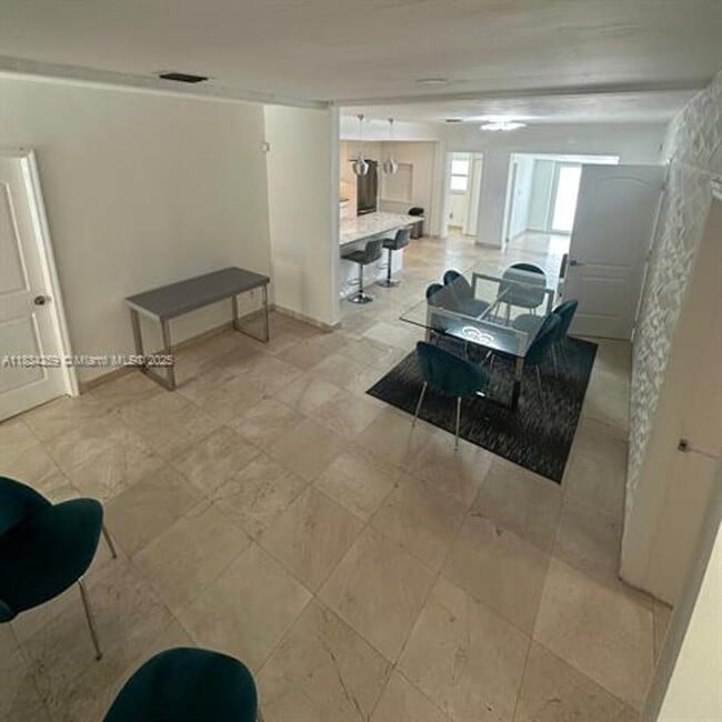 Foto del edificio - 17650 NE 19th Ave