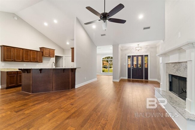 Building Photo - 9477 Marchand Ave