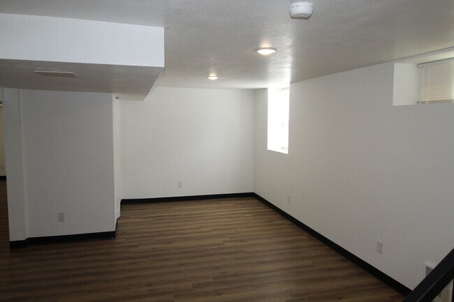 Foto del edificio - 2417 N Normandie St