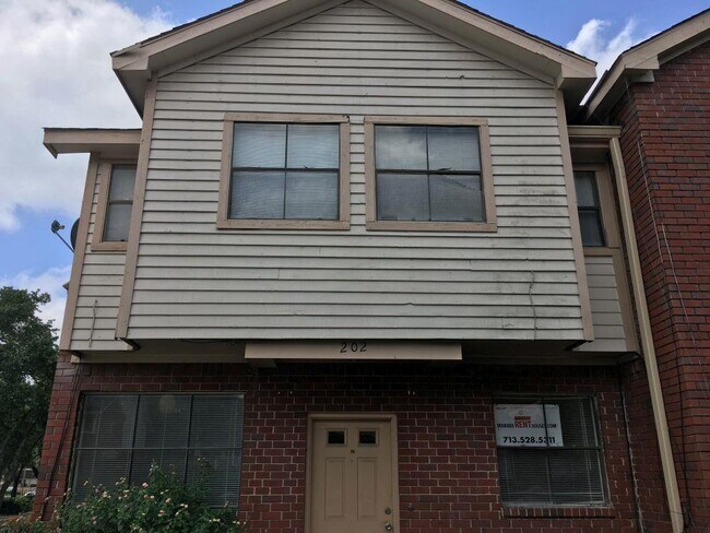 Building Photo - 1103 Dulles Ave