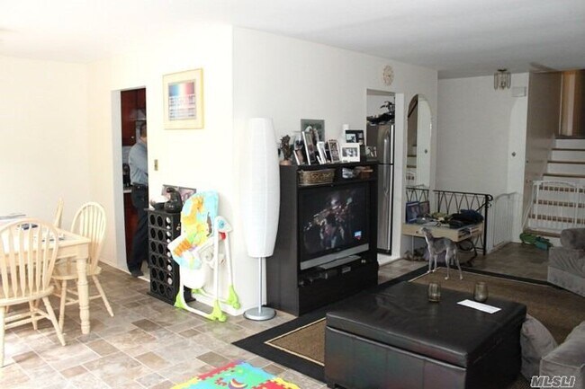 Foto del edificio - 15-86-86 208th St