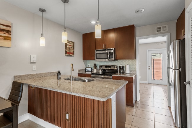 Photo - 202 N Fremont Ave Apartment