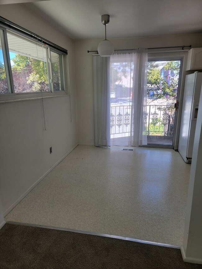 Building Photo - 2085 E Browning Ave