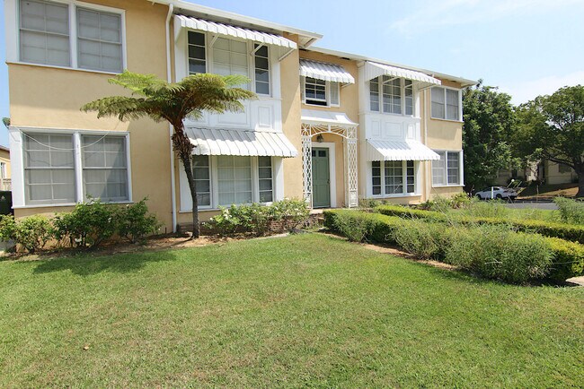 Building Photo - 5755 W Olympic Blvd