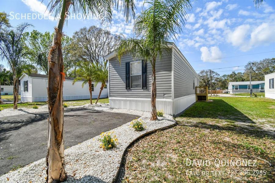 Foto principal - 5337 Village Ln
