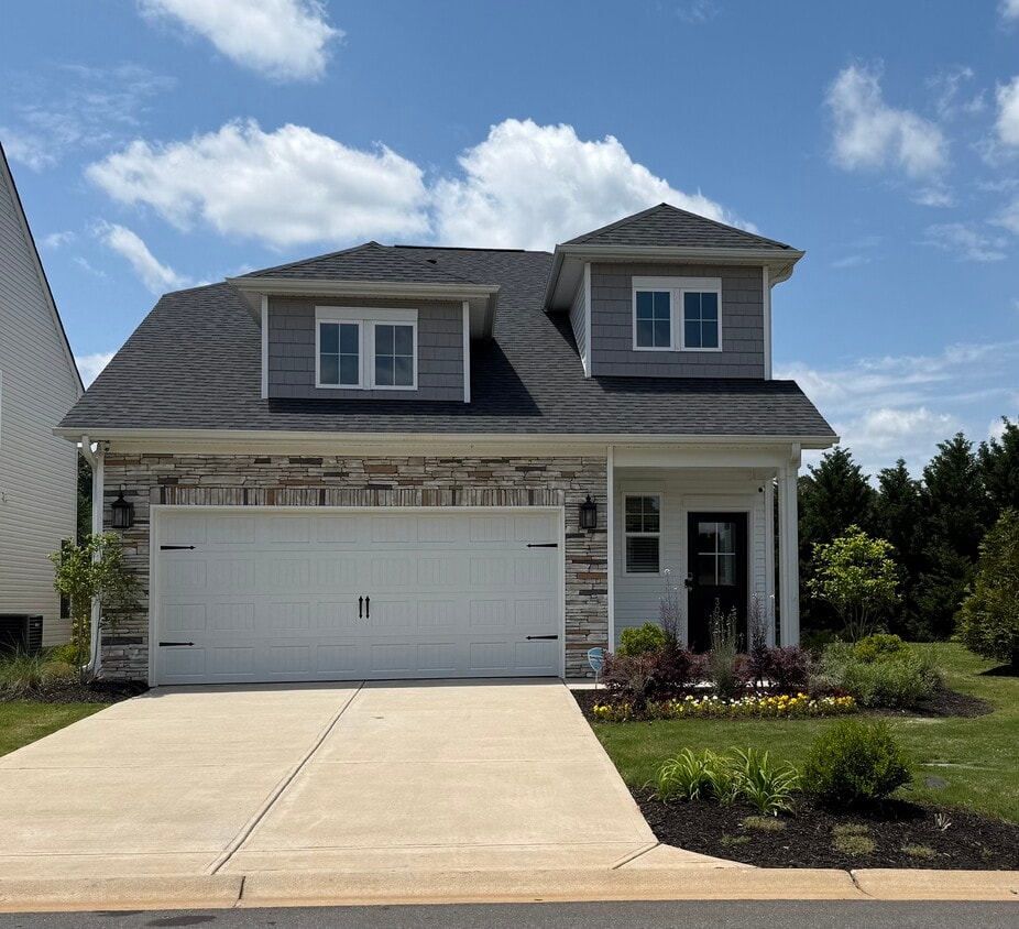 Front View - 3020 Hillgate Trl