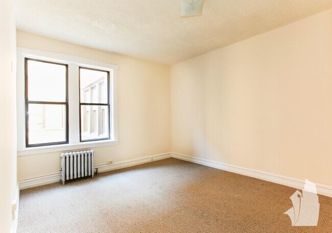 Building Photo - 1530 N Kedzie Ave