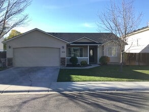 Building Photo - 5513 S Loughs Way