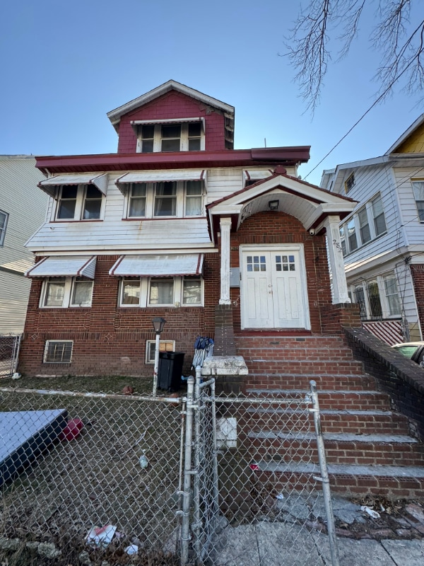 Building Photo - 282 Schley St