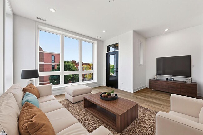 Foto del edificio - 3902 S Lake Park Ave