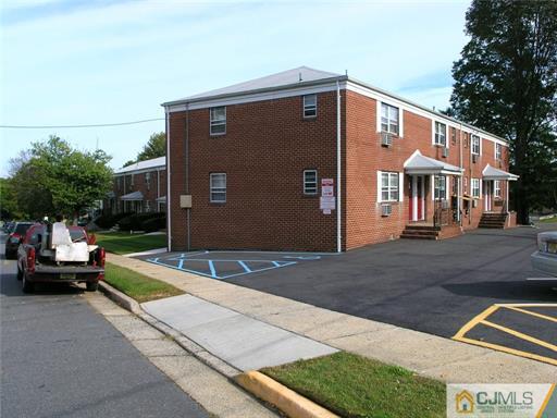 Foto del edificio - 11 Peterson Ave