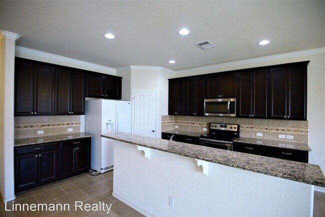 Foto del edificio - 5 br, 3 bath House - 1227 Cozy Creek Drive