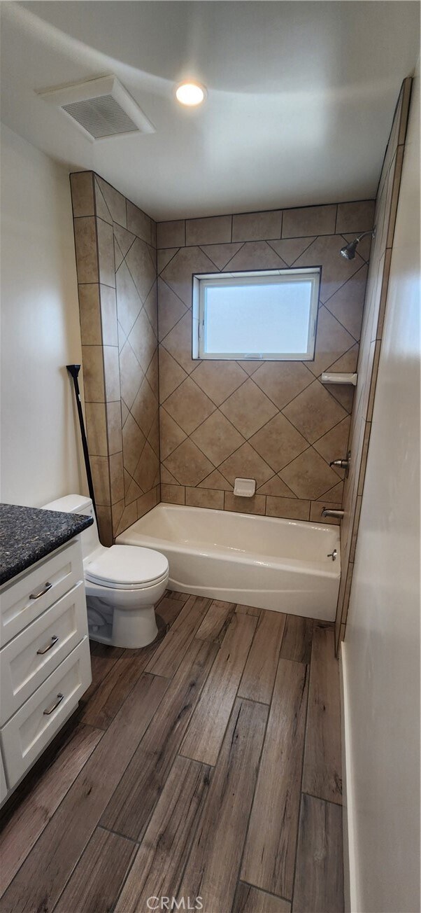 Foto del edificio - 3767 Artesia Blvd
