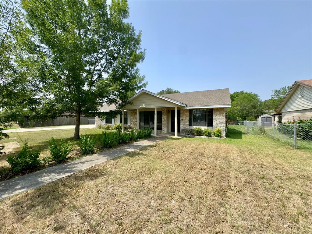 Primary Photo - 821 Guadalupe St