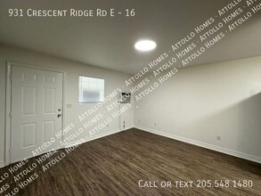 Building Photo - 931 Cres Rdg E Rd