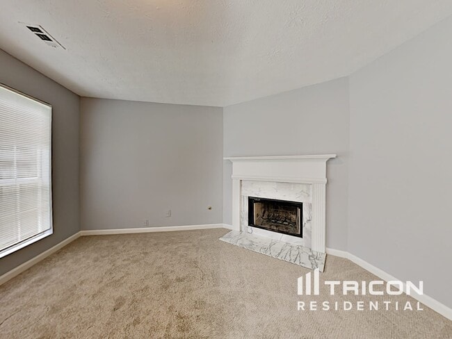 Building Photo - 2996 Aberdeen Way
