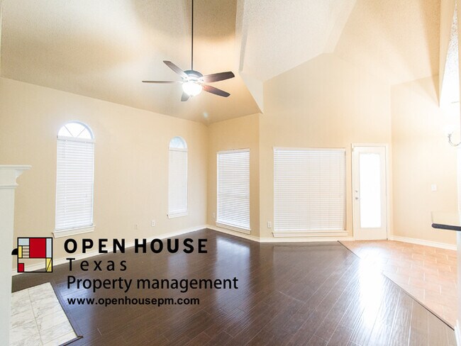 Building Photo - 10501 Canoe Rd, Frisco