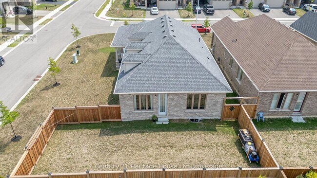 Building Photo - 24 Harwood St