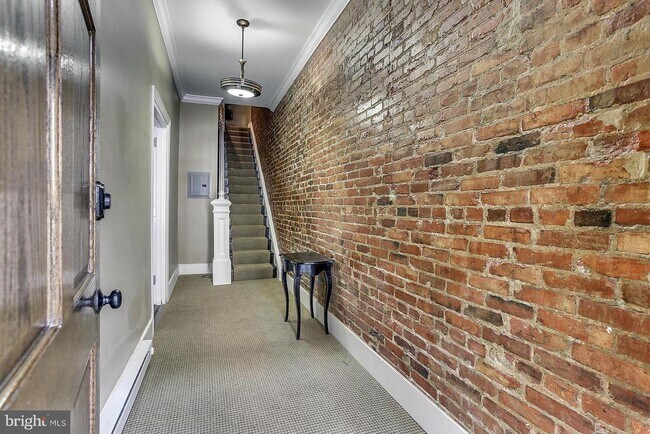 Building Photo - 1318 W St NW
