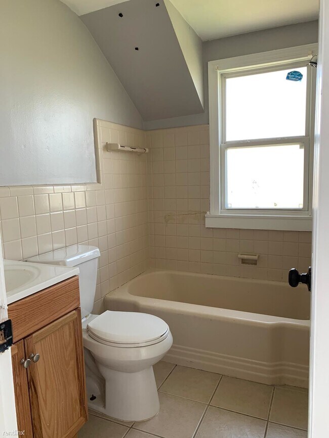 Foto del edificio - 2 br, 1 bath Duplex - 9325 Ohio St