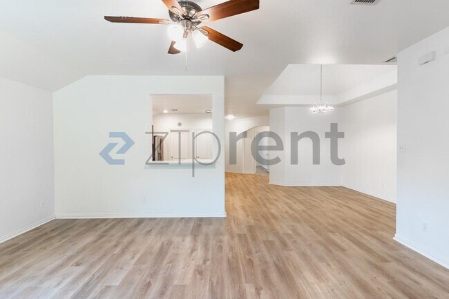 Foto del edificio - 232 Strawberry Blonde Dr