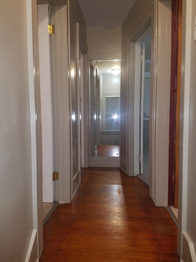 Foto del edificio - 802 Dupont St