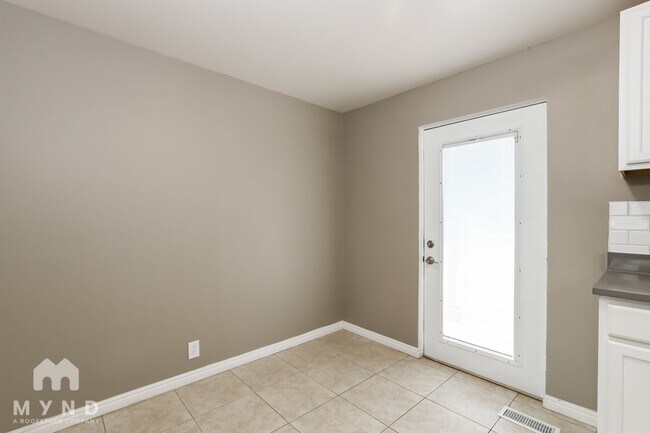 Building Photo - 3818 W Mansfield Cir