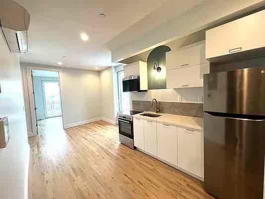 Building Photo - 3013 Barker Ave