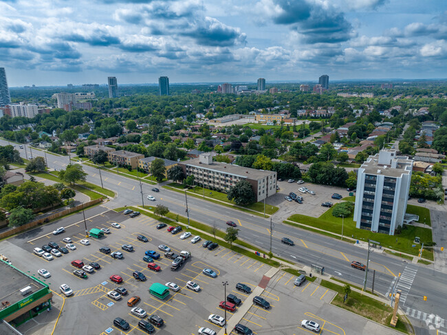 Aerial Photo - Glen Oaks