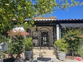 Building Photo - 424 N Arden Blvd