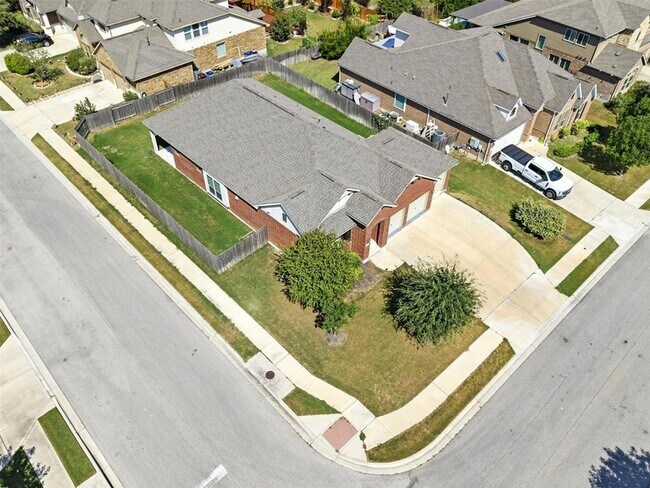 Foto del edificio - 3500 Winter Wren Way