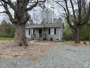 Building Photo - 631 Silkwood Ln