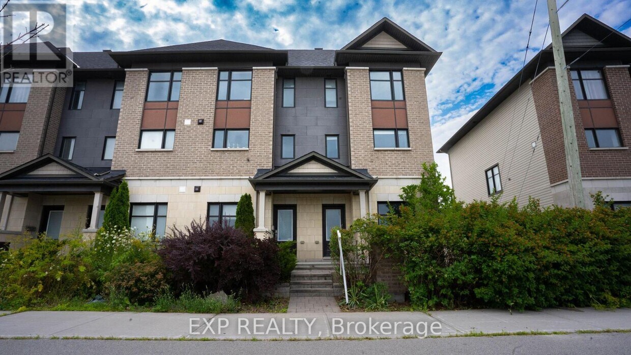 Primary Photo - 516 Silvertip Ln