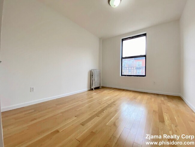 Building Photo - 395 St Johns Pl