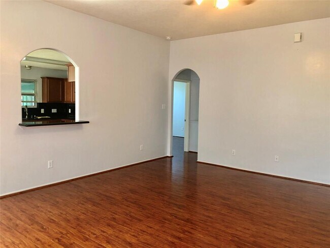 Foto del edificio - 14022 Fort Nelson Dr