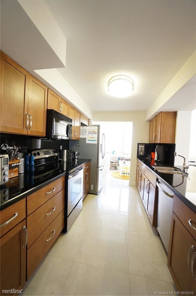 Foto del edificio - 2 br, 2 bath  - Brickell Place