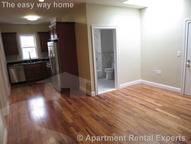 Building Photo - 1131 Broadway