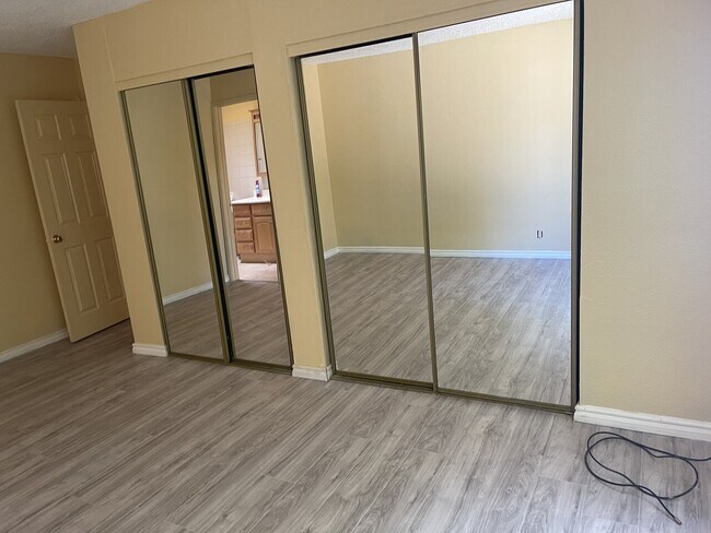 Building Photo - 2113 Wren Ct. Union City, CA 94587