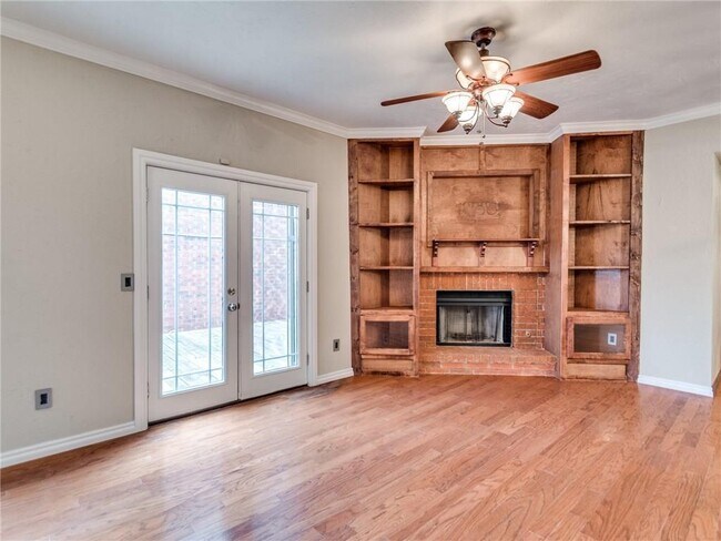 Building Photo - Charming 2 bed/2 bath home for rent near S Penn between 104th and 89th.  Moore Schools!