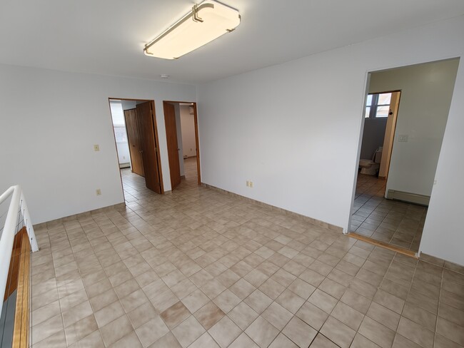 Loft - 39 Robertson Ave