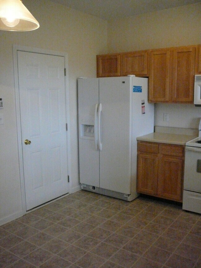 Foto del edificio - 7040 Forrester Ln