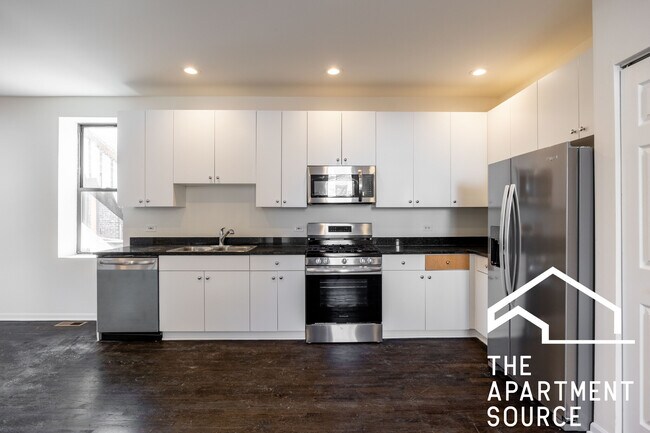 Foto del edificio - 1260 N Greenview Ave