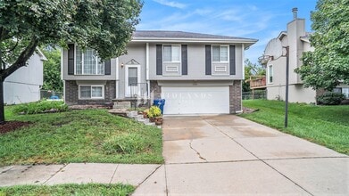 Building Photo - 15324 Chalco Pointe Dr