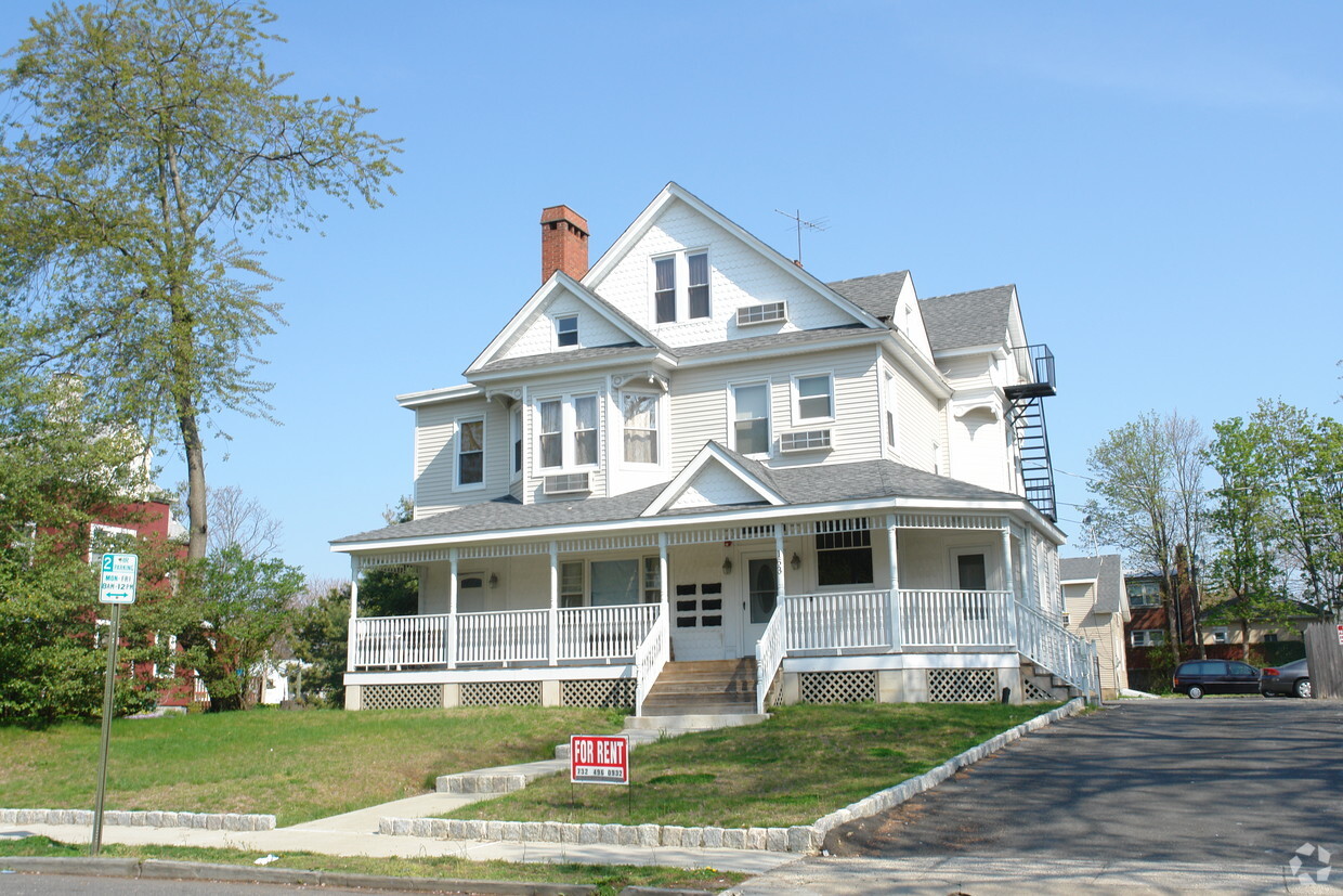 Building Photo - 163 Franklin Ave