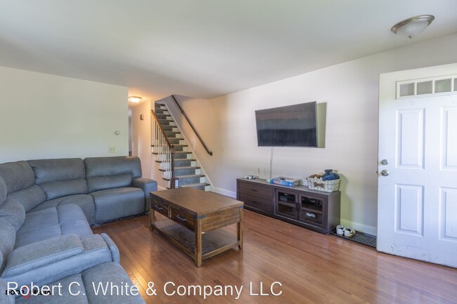 Building Photo - 3 br, 1.5 bath House - 6 Pheasant Hill Drive